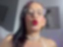 Show boobs