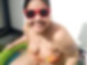 Immerse yourself in sensuality with me. In this video, I let myself be carried away by the pleasure of the pool, playing with water and my own desire. From the swimsuit to the freedom of nudity, I invite you to enjoy my most sensual side