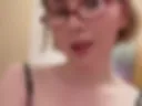 Skachu na chelene volosatoi kiskoi