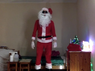 Santa dancing 2025