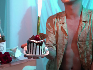 Its my birthday come make me moan