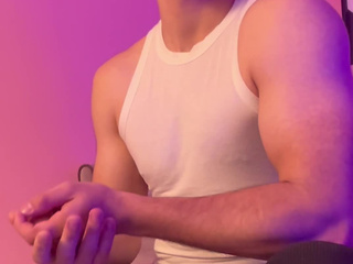 Show muscles 2