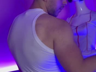 Show muscles 3