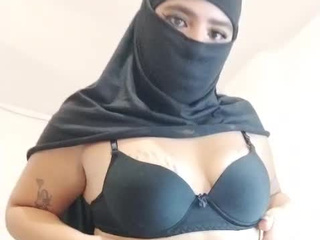 come to play