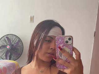 Sports suit fits perfect on this latina body