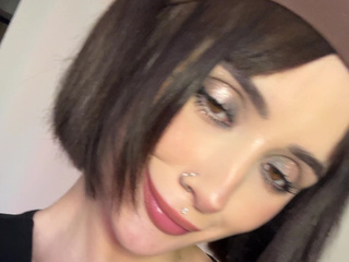 wanna play with me mmm?