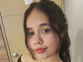 Un poco de lo sexy y bella que sooy dejando toda mi sensualidad por medio de la bellaza.
espero te guste y me sigas y tengamos la mejor amistad. besitos con amor y mucha pasion.
recuerda seguirme para mas contenido y para disfutar cada momento....
