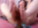masturbar tu cock con mis pies mmm