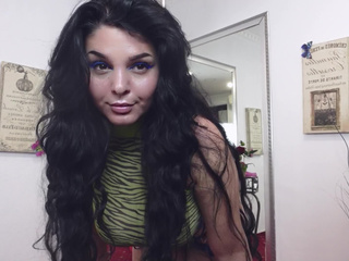 Rosses are red , violets are blue tonight i am gonna cum with you