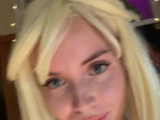 Pretty face and tits