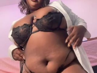 You are the boss of this sexy secretary...🥴🔥