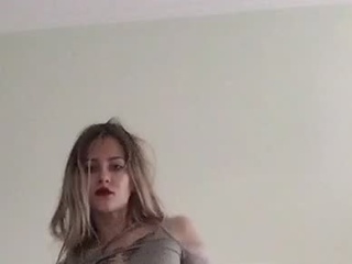 dance to German vocals, without undressing