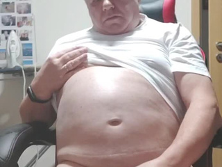 Oldotto macht die Beine breit