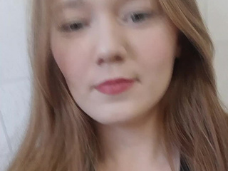 просто показала свой костюмчик