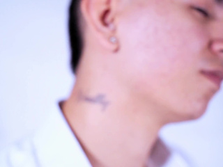 My mouth doesn't discriminate... come sit.