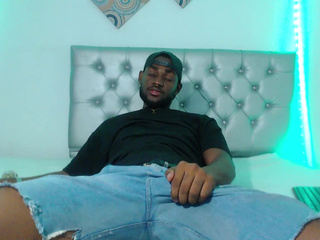 Daddy is here te please u