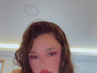 May my charms make you fall in love