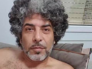 Arabian man gets horny, spanish dirty talk