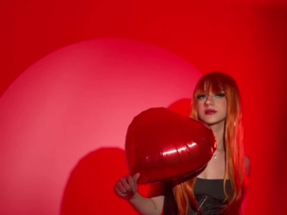 LIL DRESS AND SEXY SHOOTING