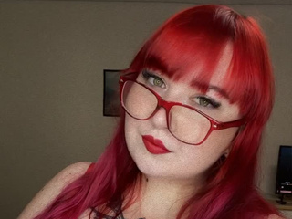 Вау какая в красном