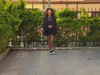 I want to be your favorite girl...