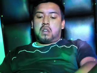 Her feet on my dick.. i feel so horny