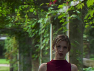 Твоя пантера медленно приближается к тебе