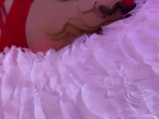 Curves that steal attention