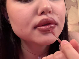 Губы, губы, губы