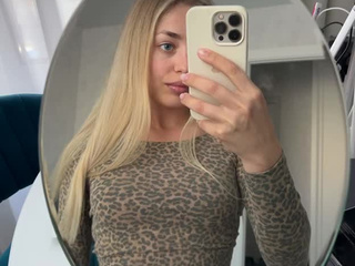 Просто взгляни на свою новую принцессу.