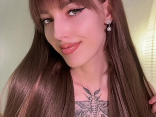 brunette with emerald eyes