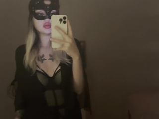 Kitty in a home environment💋