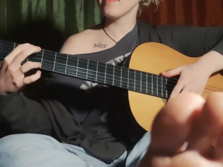 Come Closer, I ll Play for You