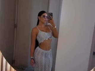 Manuela 9