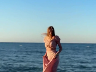 🌊The sea, the sand, and me🌊